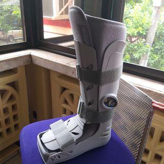 Aircast boots