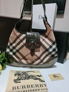 (Category: ) located in . Submitted by stylelovers (Listing ID 1064491299, Image 1). Description: .