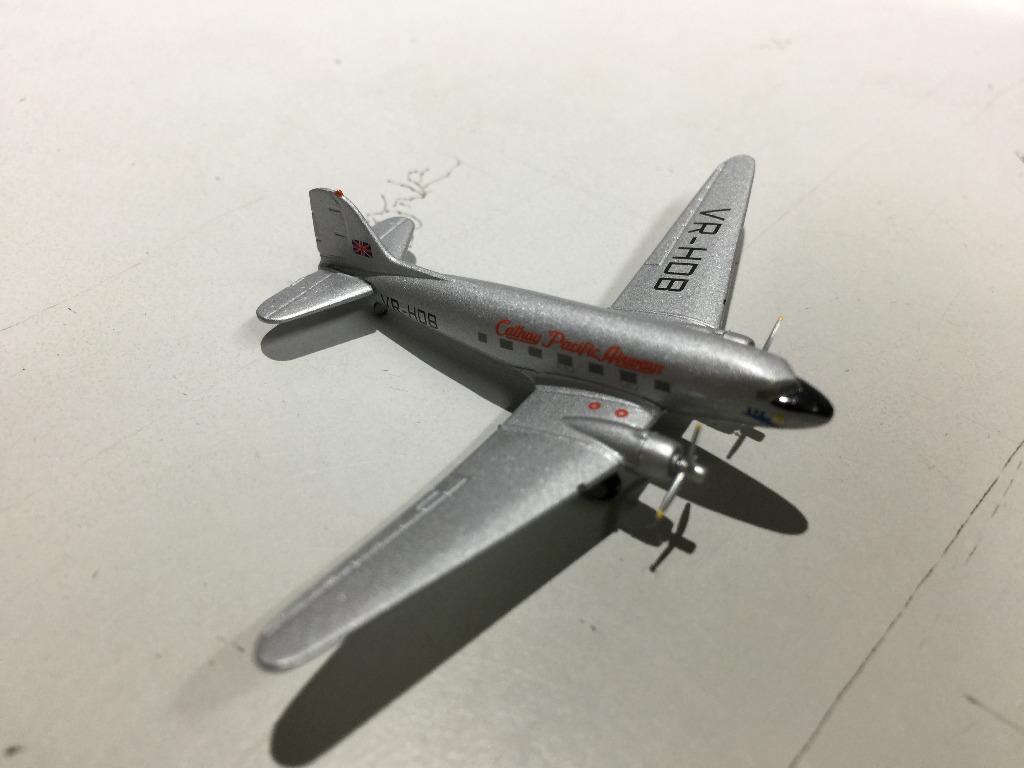 Cathay Pacific Douglas DC-3 Betsy模型 【希少】 Cathay Pacific - Douglas DC-3 Betsy Model (1:100) Check it