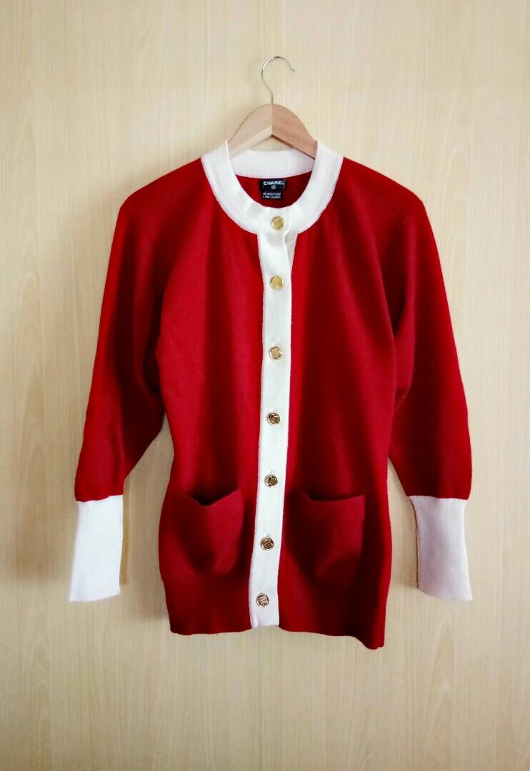 Chanel Sweater Cardigan (Category: Others Tops) located in Bacoor. Submitted by stingray13 (Listing ID 1064467767, Image 3). Description: Item posted is pre-loved. Kindly manage your expectations. Pre-loved Chanel Sweater Cardigan Size : Medium Php 55,000.00 For inquiries, kindly pm me. Thank you! :).
