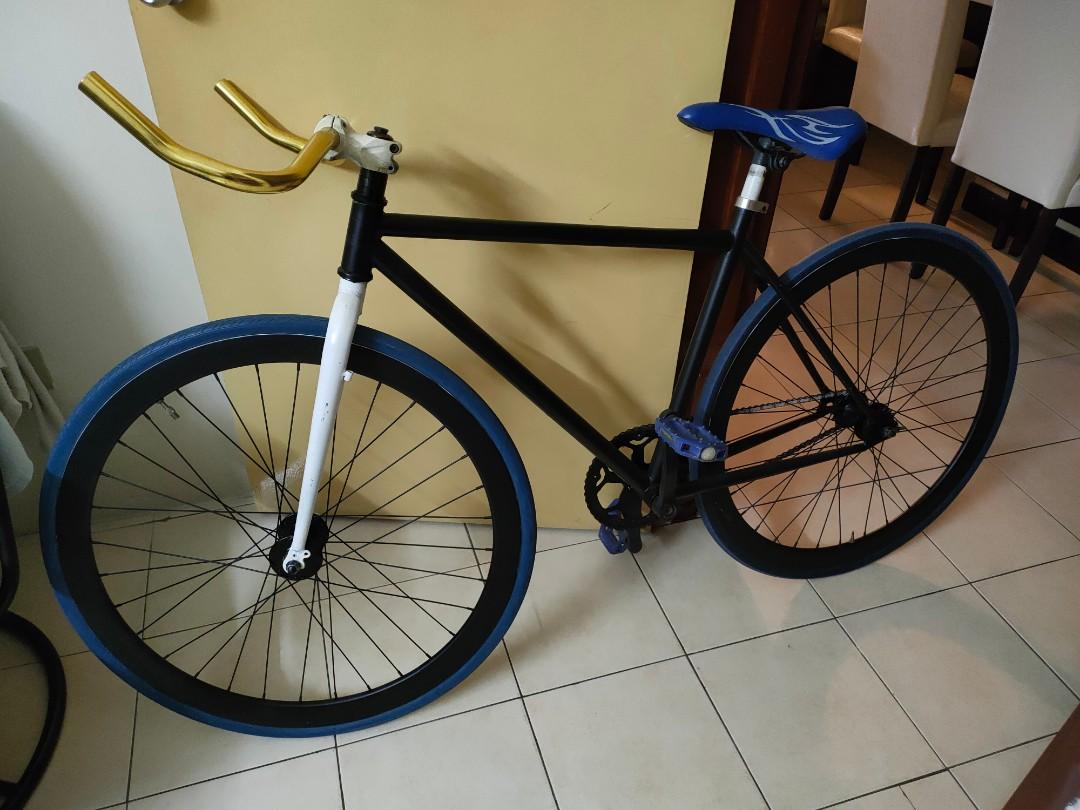 Fixie bike, Sports Equipment, Bicycles & Parts, Bicycles on Carousell