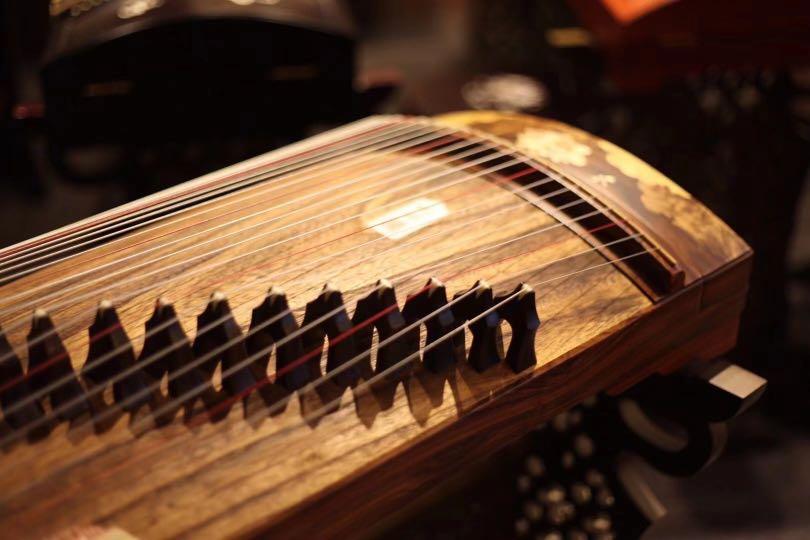 Gu zheng japanese guzheng small 1.3m Explosive zither, Hobbies & Toys