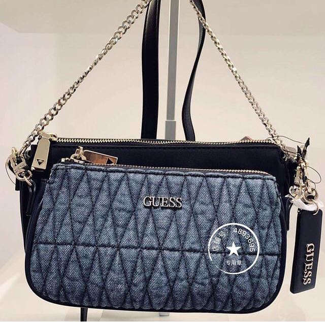 Guess Multipochette Bag, Olshop Fashion, Olshop Wanita di Carousell