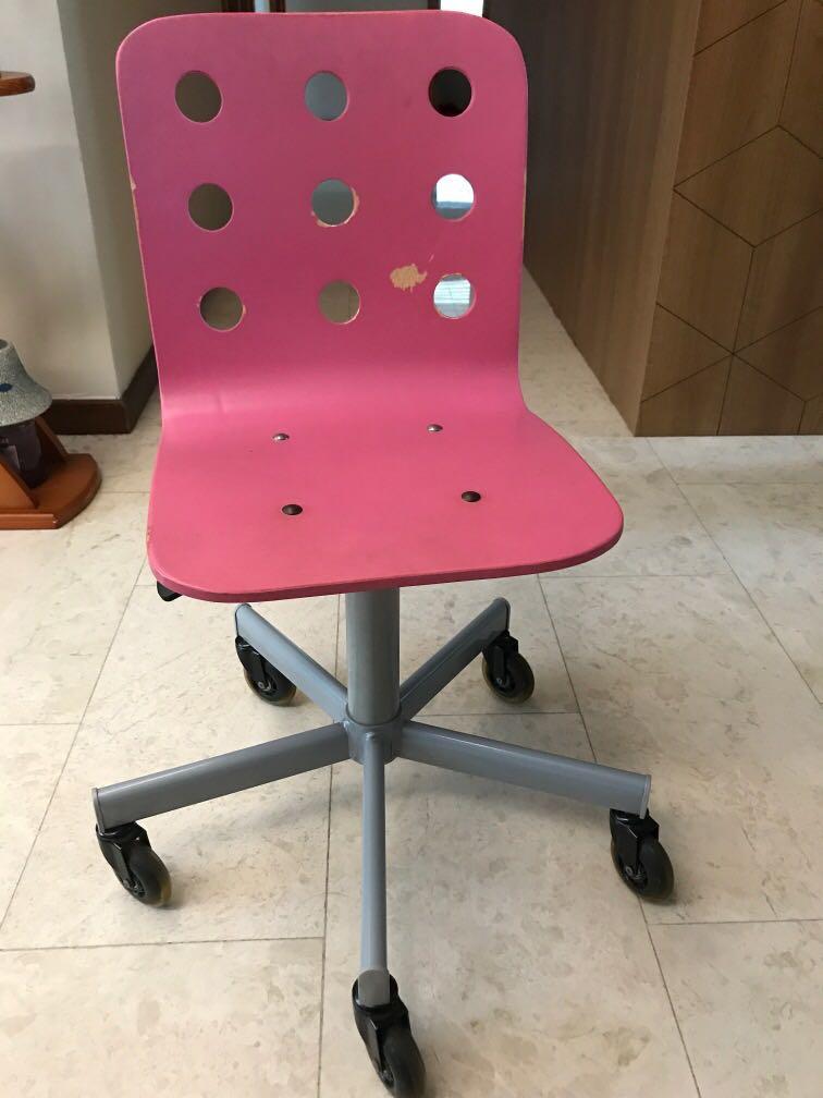 Jules child's deals desk chair