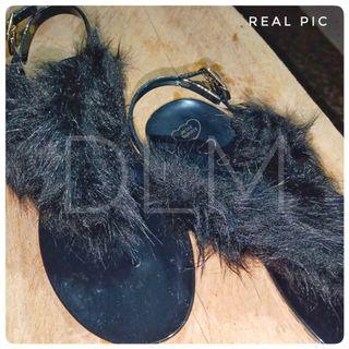 Jelly Bunny | Sandal Bulu | Fur Sandals | Black | Brand New