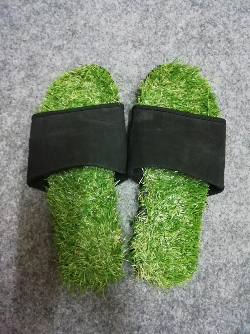 Artificial grass slippers store