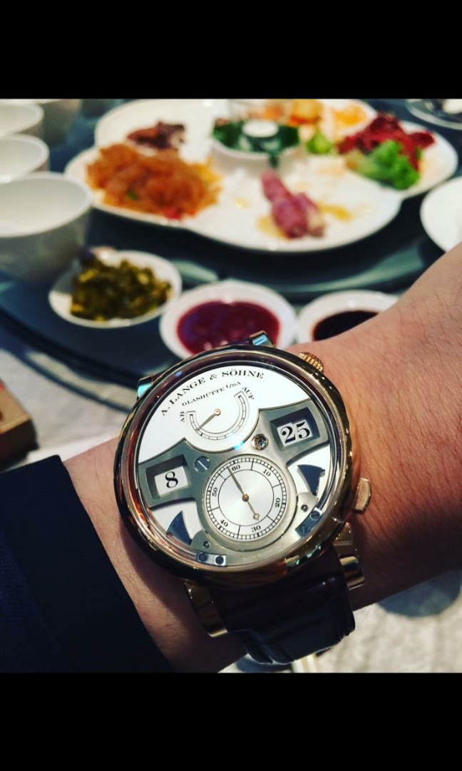 lange zeitwerk striking time