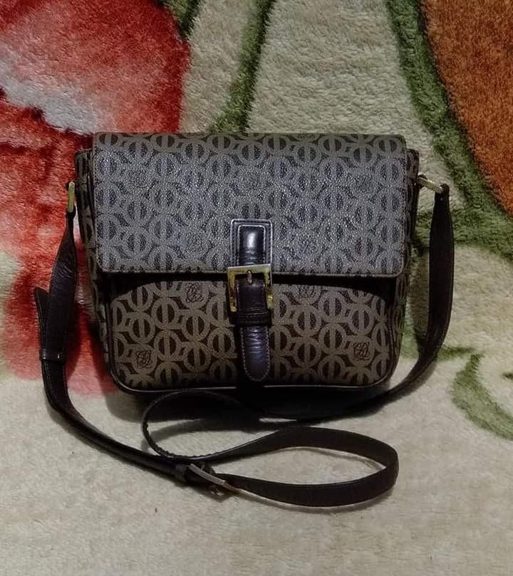LOUIS QUATORZE Slingbag, Fesyen Wanita, Tas Dompet di Carousell