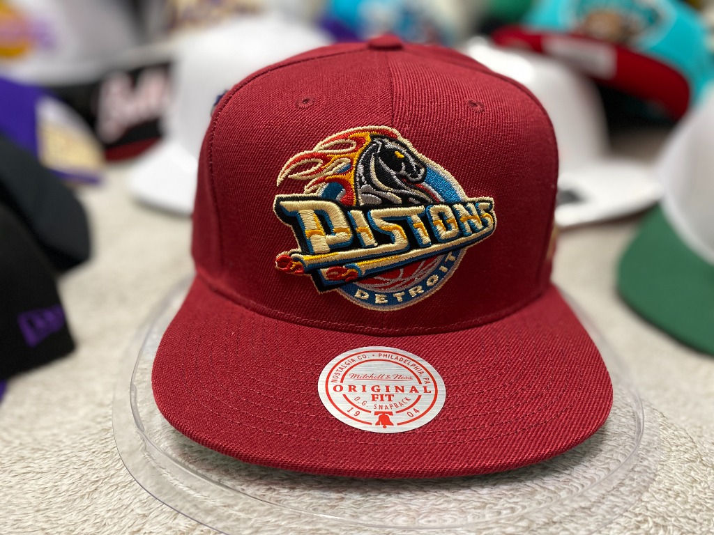 Detroit Pistons Mitchell & Ness Hardwood Classics Snapback Hat