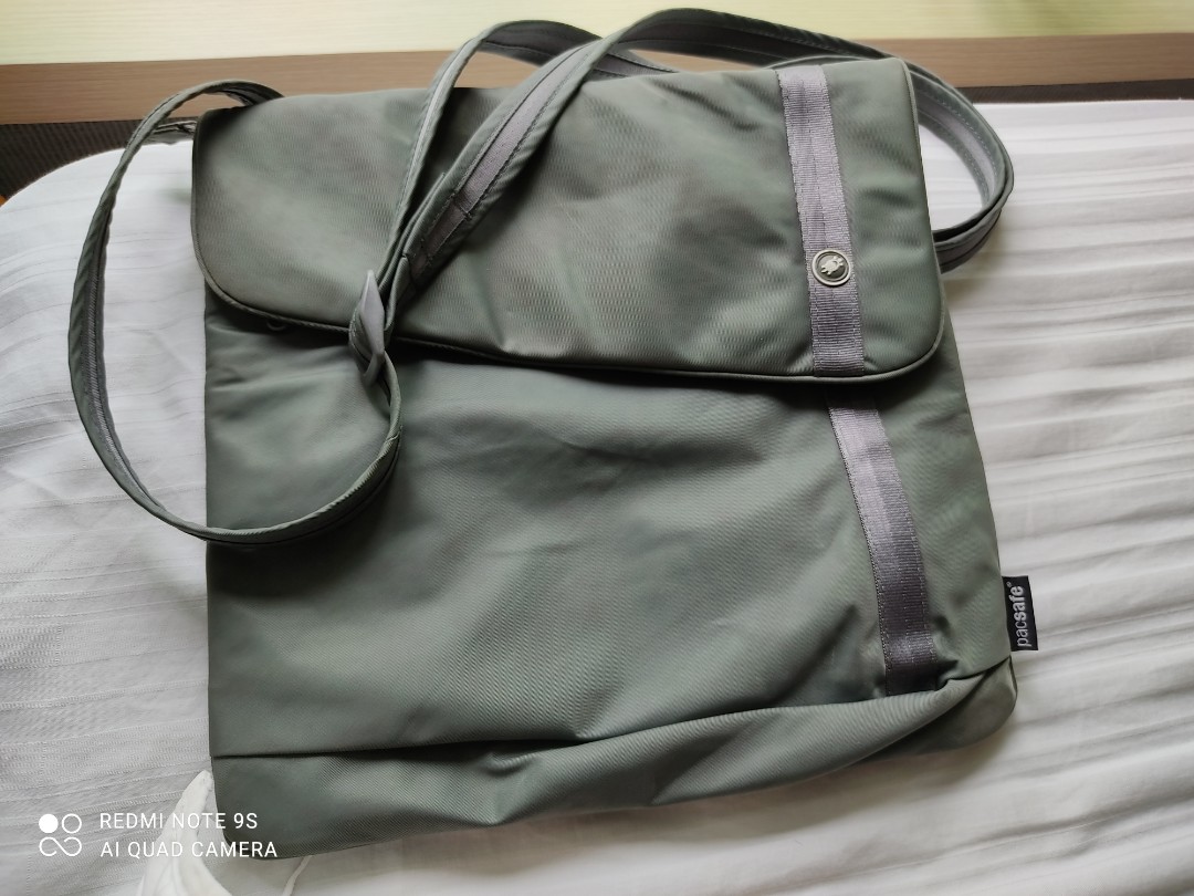 Pacsafe on sale slingsafe 200