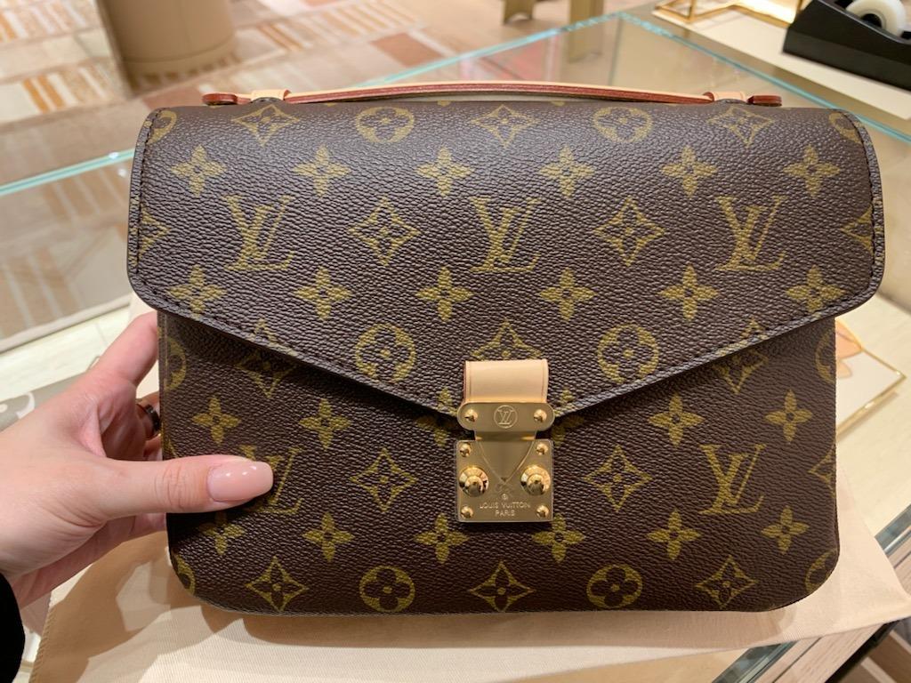 Louis vuitton pochette métis monogram store