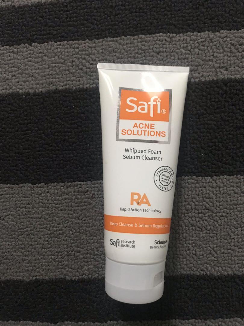 safi acne solution whipped cleanser