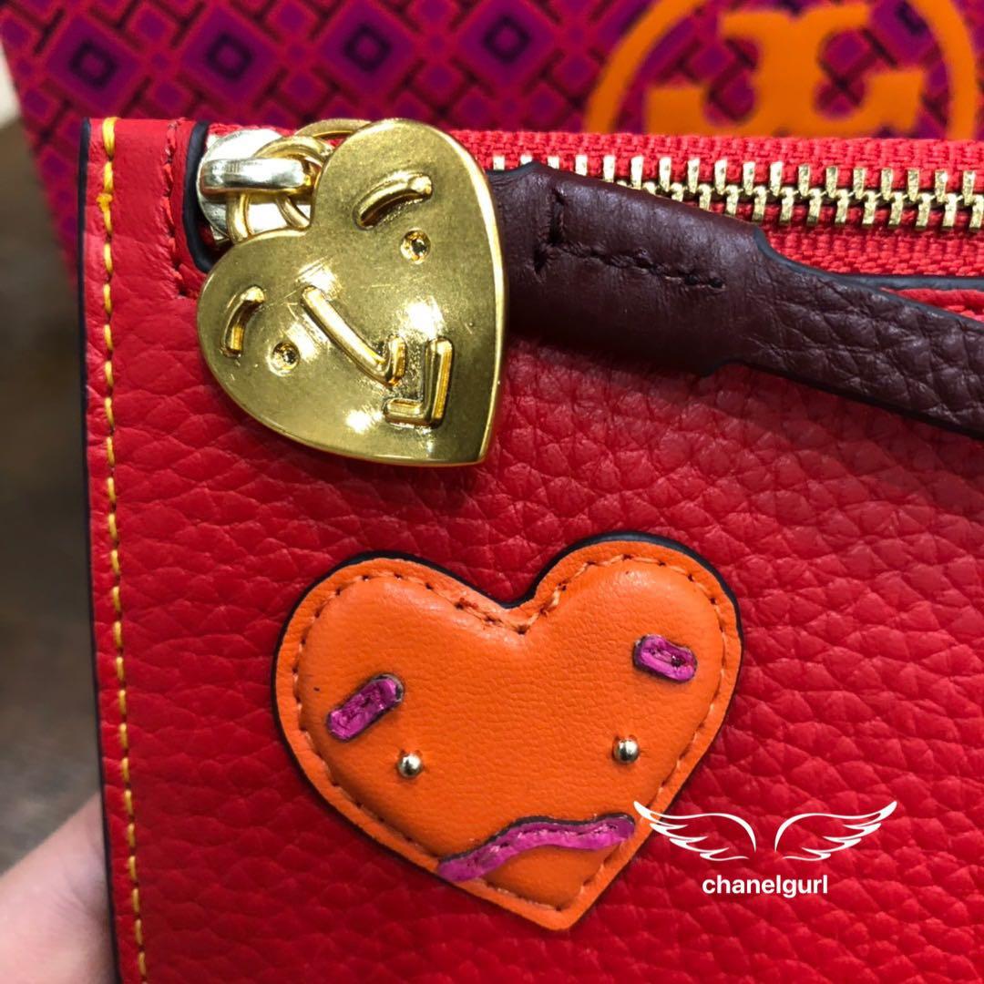 Tory Burch Perry Patchwork Hearts Card Case, Women's Fashion, Bags &  Wallets, Purses & Pouches on Carousell