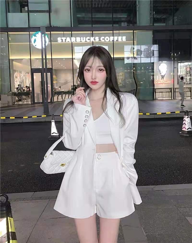 White coat pent hotsell