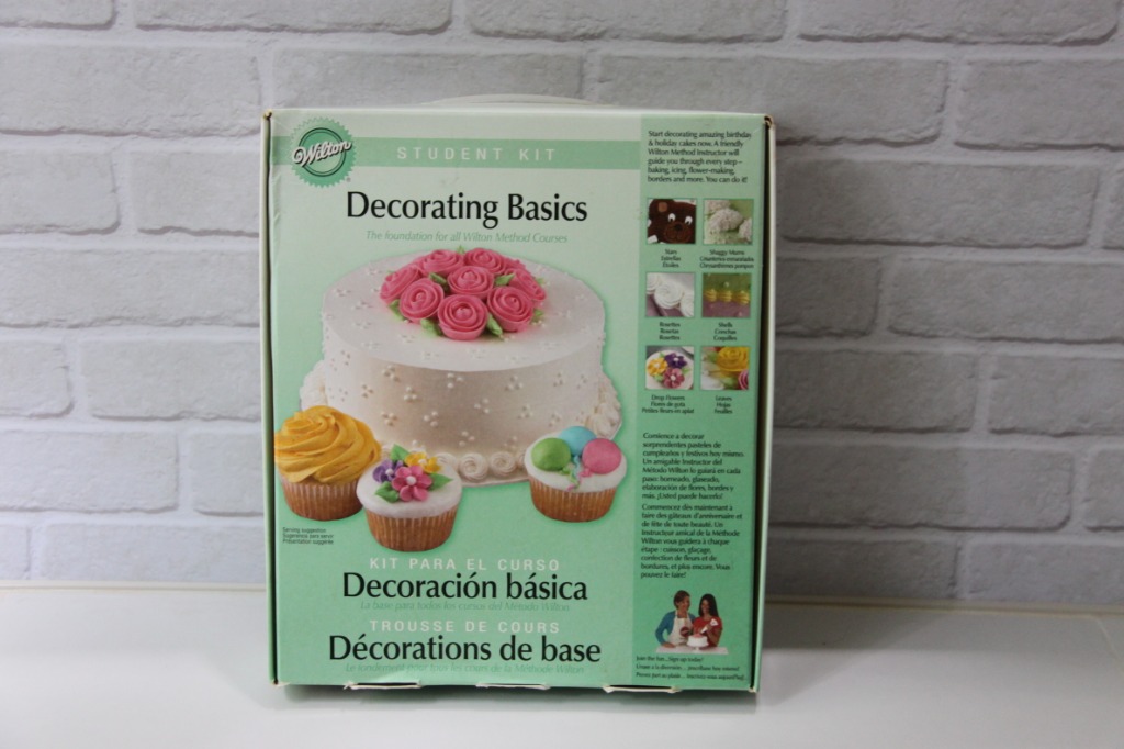 Course Kit Wilton Course 1 Icing Tool Kit, Hobbies & Toys, Stationery