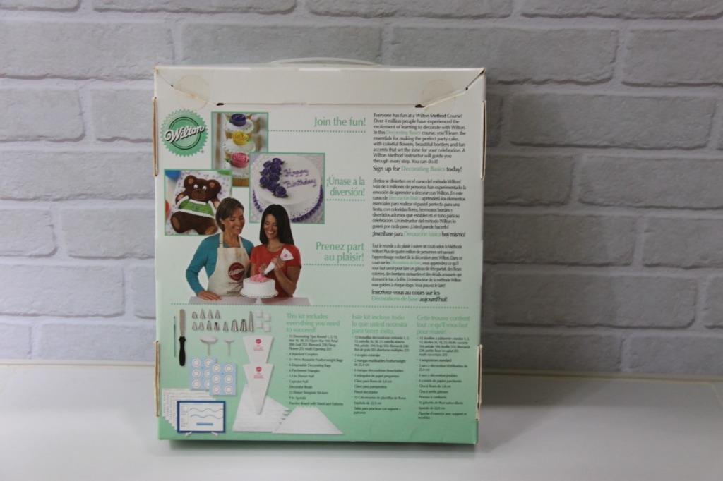 Course Kit Wilton Course 1 Icing Tool Kit, Hobbies & Toys, Stationery