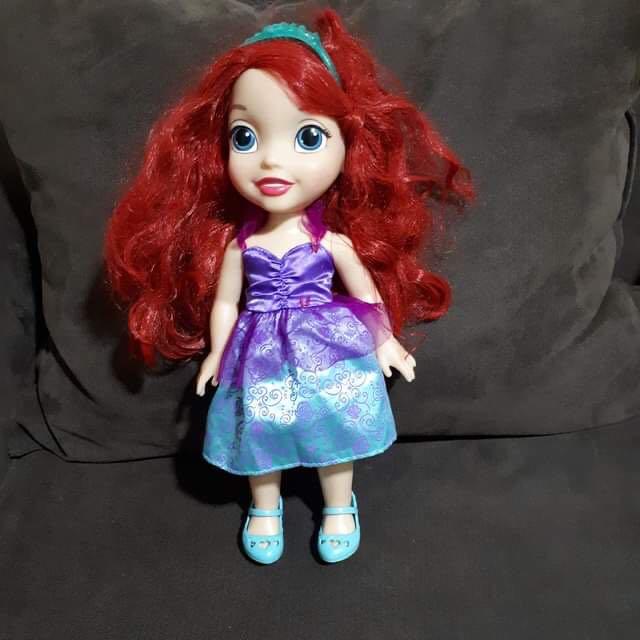 Ariel doll (Category: Figurines & Statues) located in Makati City. Submitted by adventuresofjujucloset (Listing ID 1064863904, Image 1). Description: Very Good used condition. Like new! Super nice in actual. :).