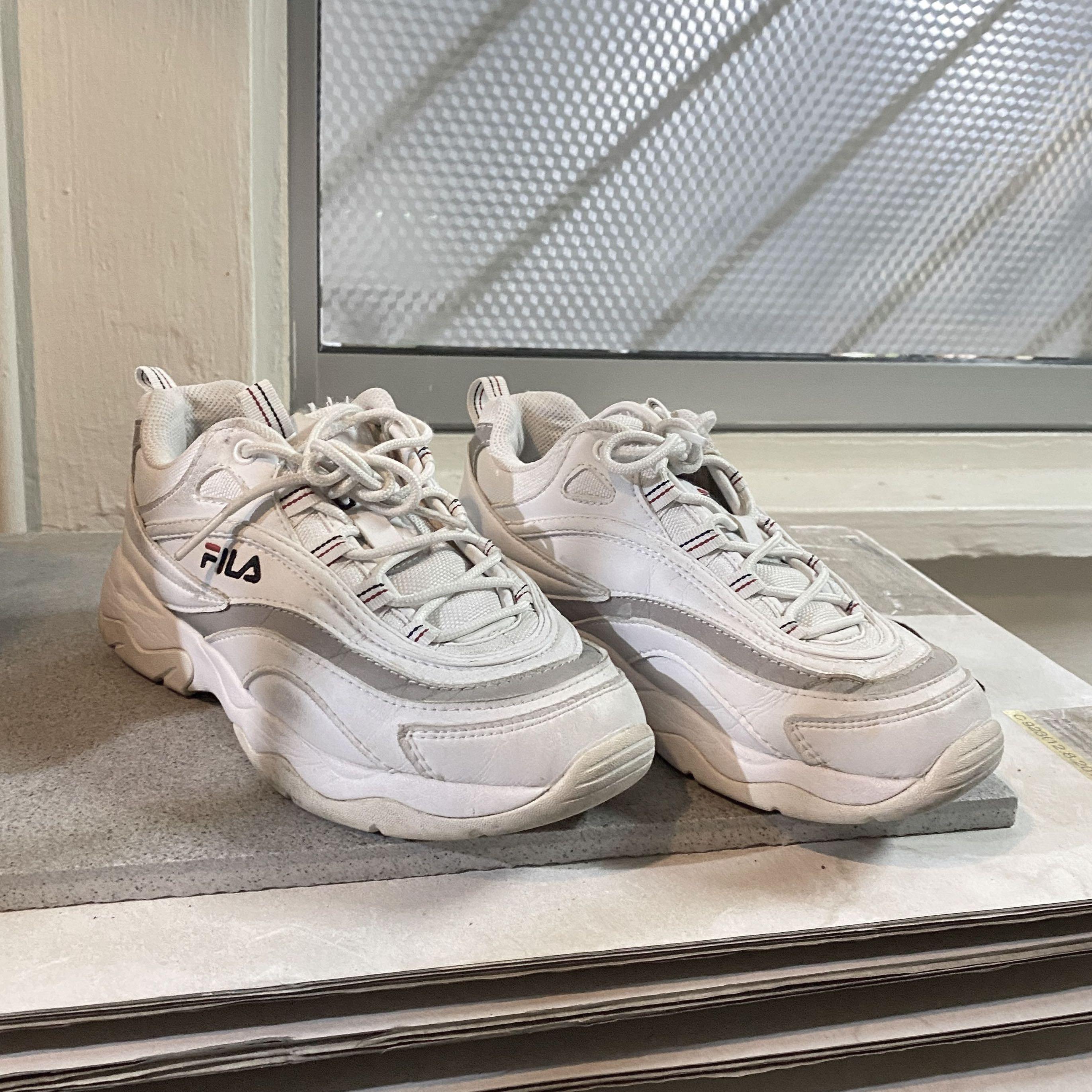 Fila ray women's white hotsell
