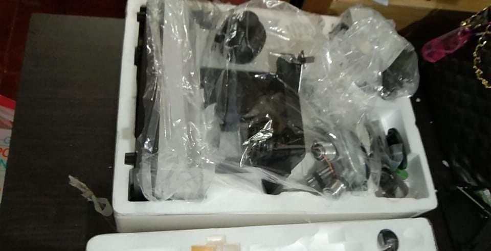 Binocular microscope (Category: Visual & Hearing Aids) located in Quezon City. Submitted by noblebear_da8751 (Listing ID 1064695653, Image 1). Description: onhand.