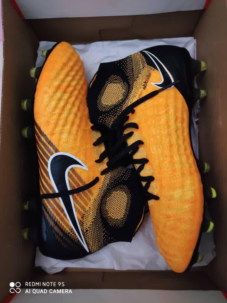 Football boots clearance nike magista