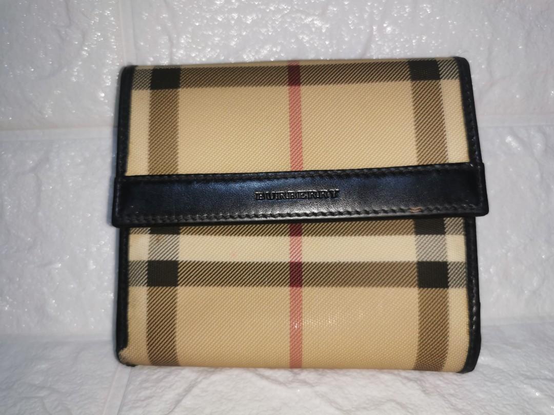 Burberry Small Wallet, Women's Fashion, Bags & Wallets, Wallets & Card  holders on Carousell