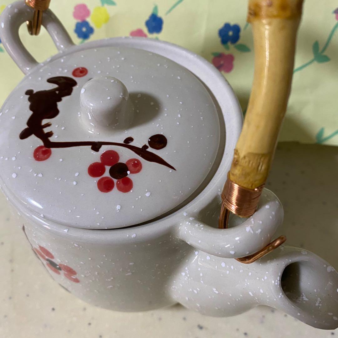 NEW Cup and kettle set, Furniture & Home Living, Kitchenware