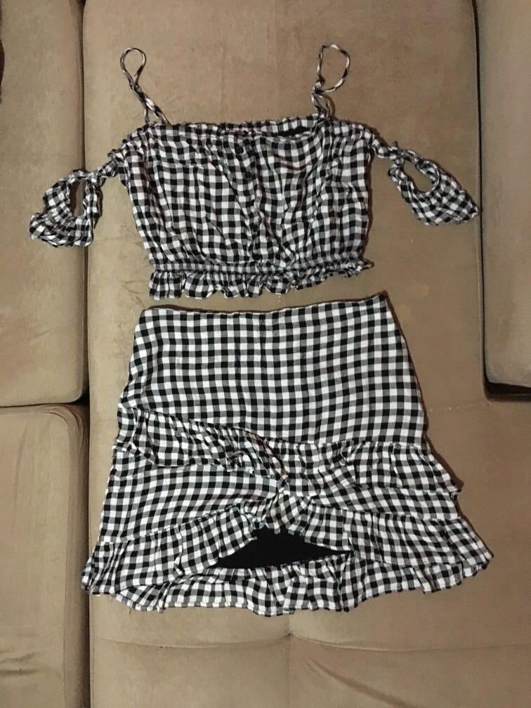 Linen Designer top and skirt from rustans (Category: Sets or Coordinates) located in San Juan City. Submitted by ywkly (Listing ID 1064735465, Image 1). Description: Stretchable ung top fit up to med Skirt 27-30 waist Instagramable perfect for summer Orig price 4300.