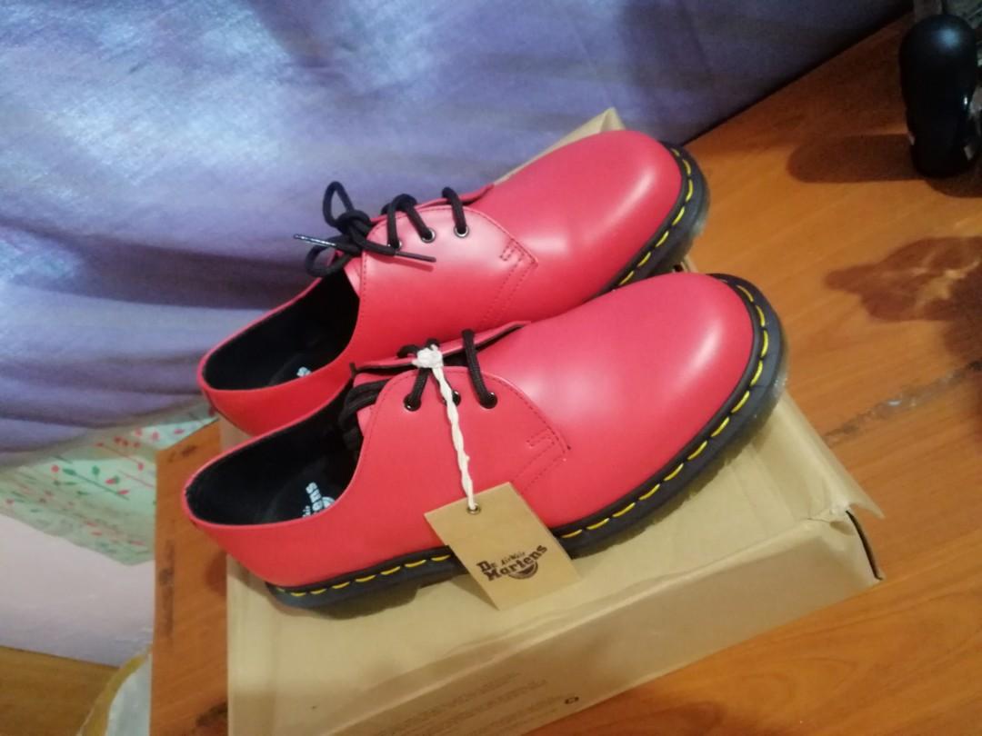 Dr martens new arrivals satchel red