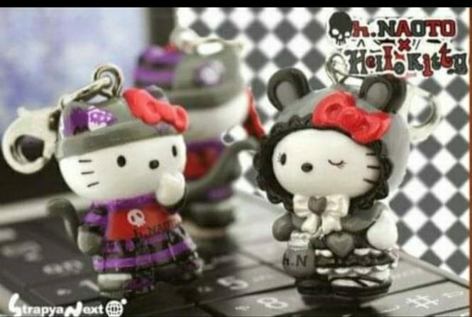 Goth Gothic lolita Japan sanrio Hello Kitty x H. Naoto collectors item  phone charm