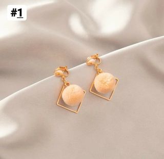 (Category: ) located in . Submitted by berlyaccessories (Listing ID 1064679961, Image 1). Description: .