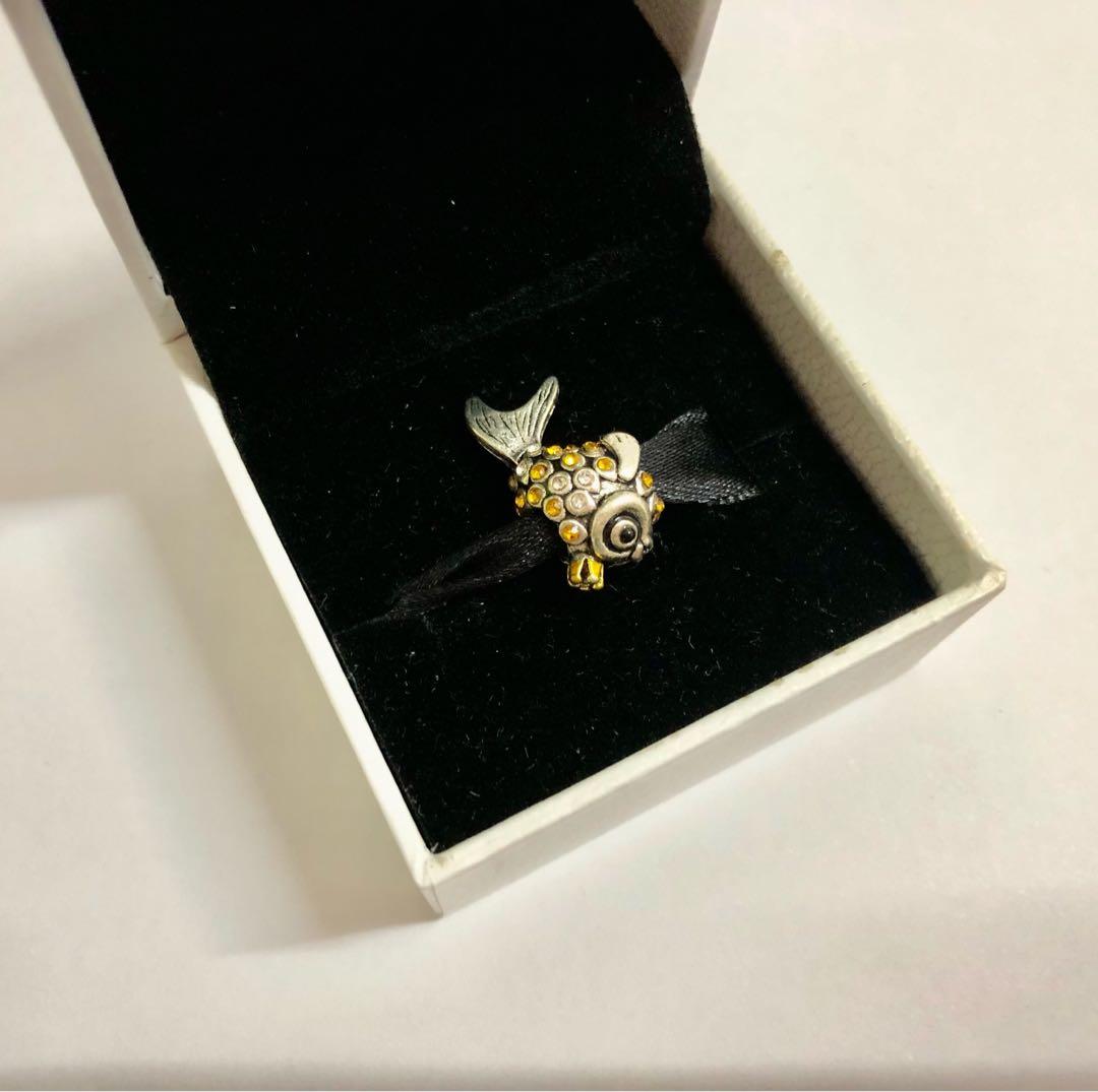 Pandora goldfish charm store
