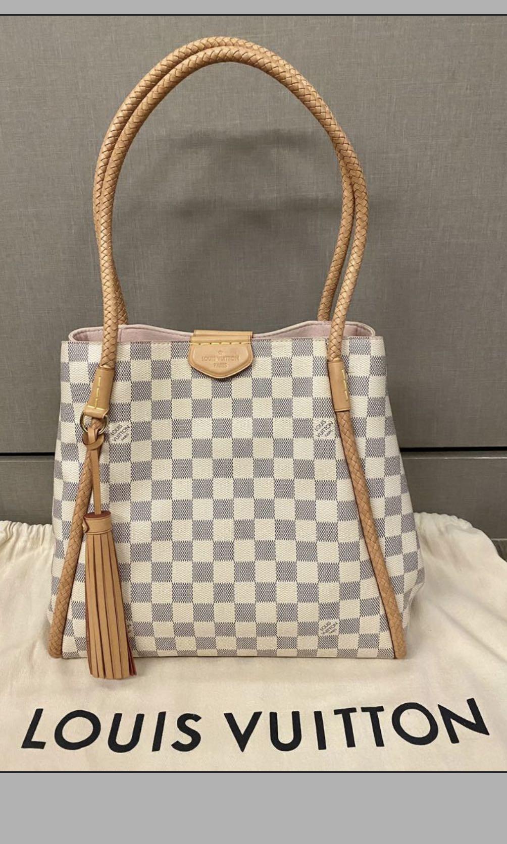 Propriano leather tote Louis Vuitton Beige in Leather - 22374777