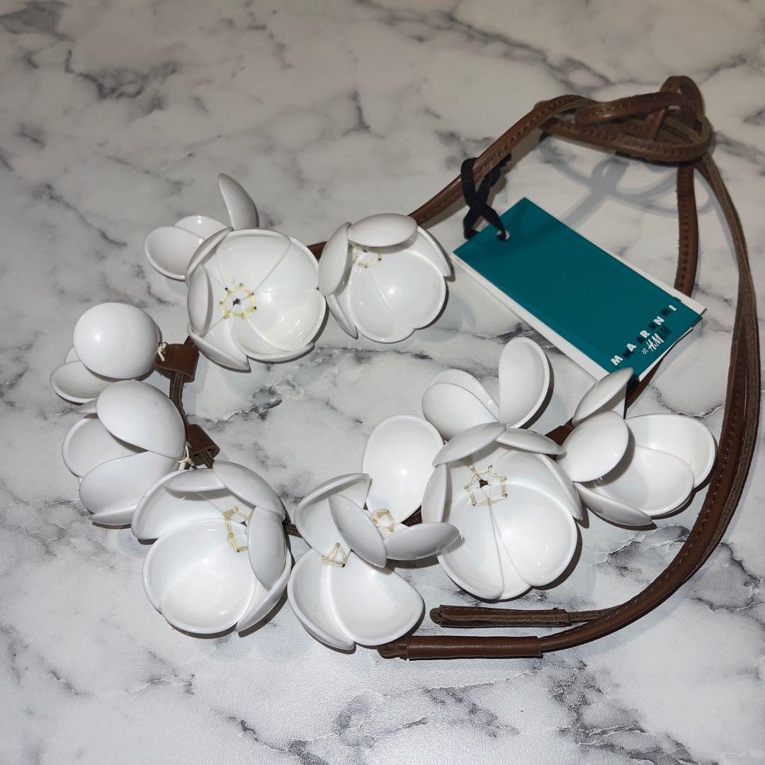 MARNI H M leather cord white flower necklace