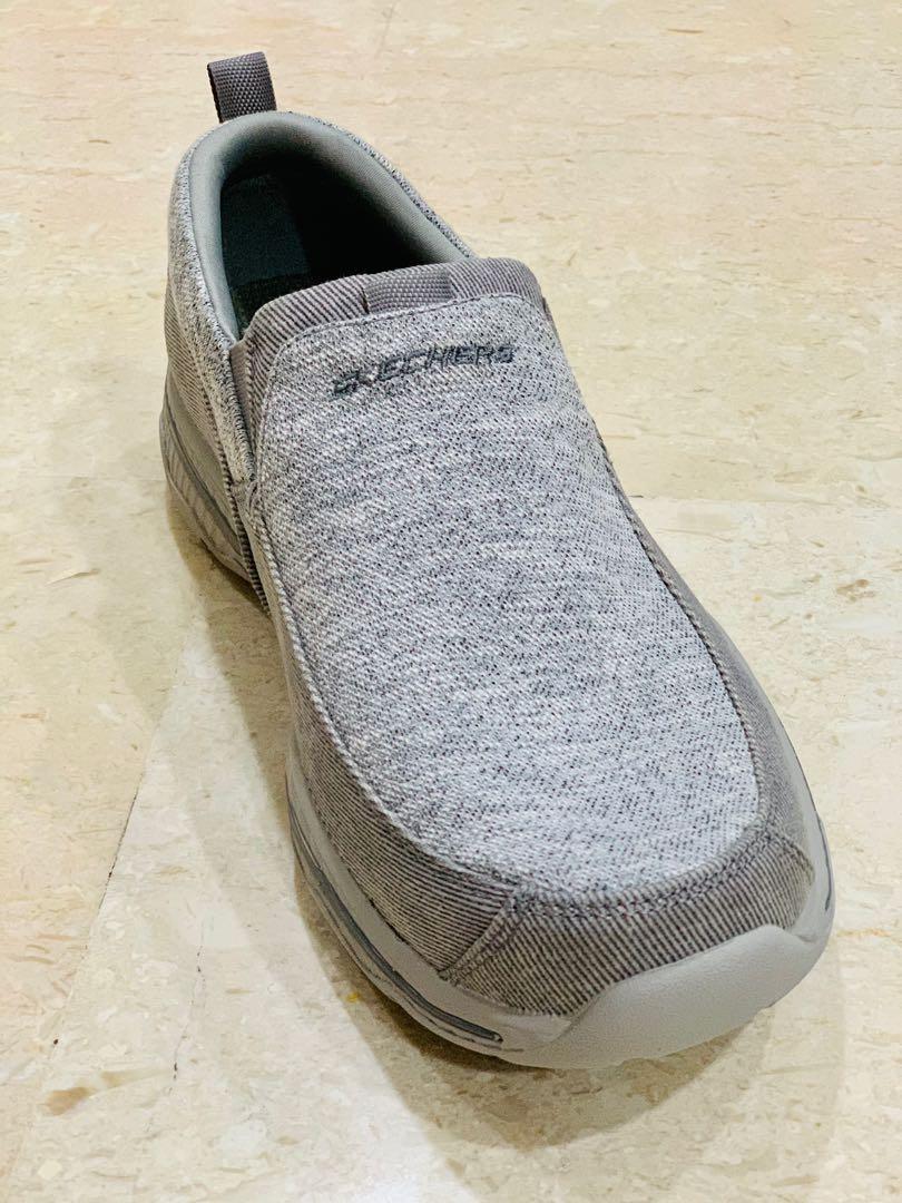 Relaxed fit mens skechers sale