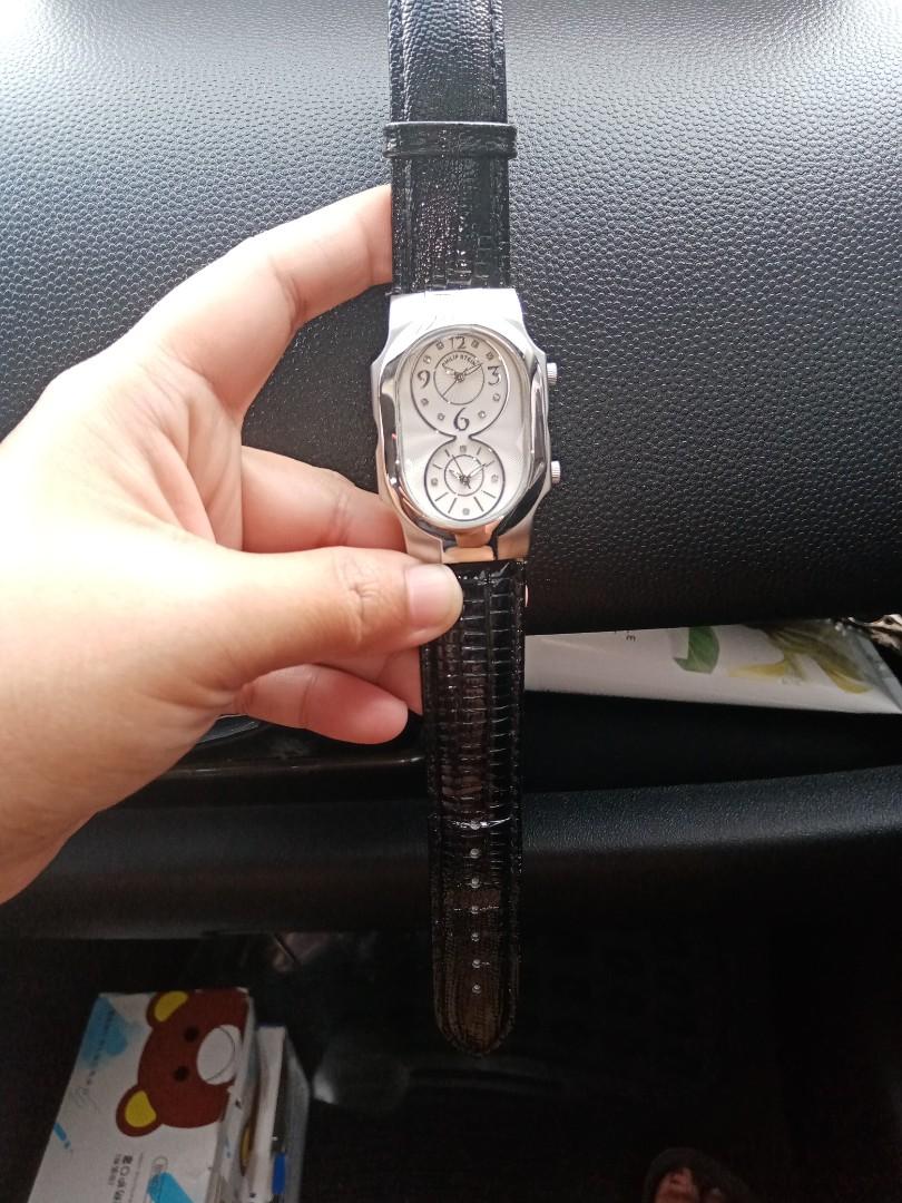 ORIGINAL PHILIP STEIN WATCH (Category: Luxury Watches) located in Bulacan. Submitted by unistabirao (Listing ID 1064658827, Image 3). Description: Original philip stein women watch Like new Seldom used for 1year Negotiable Rfs:buy smart watch.