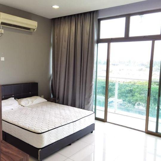 Palazio Mount Austin Studio Rm1000 Low Deposit Fully Furnished Near Maybank Petrol Station Property Rentals On Carousell