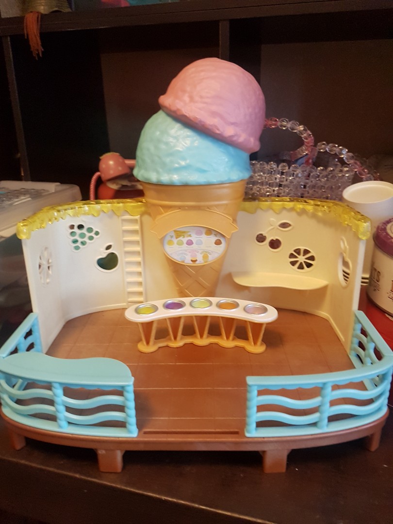 Sylvanian Family Ice Cream Parlor, Hobbies & Toys, Toys & Games on