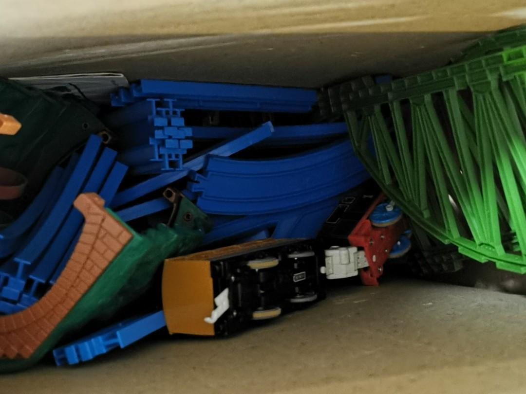 tomy thomas steam along