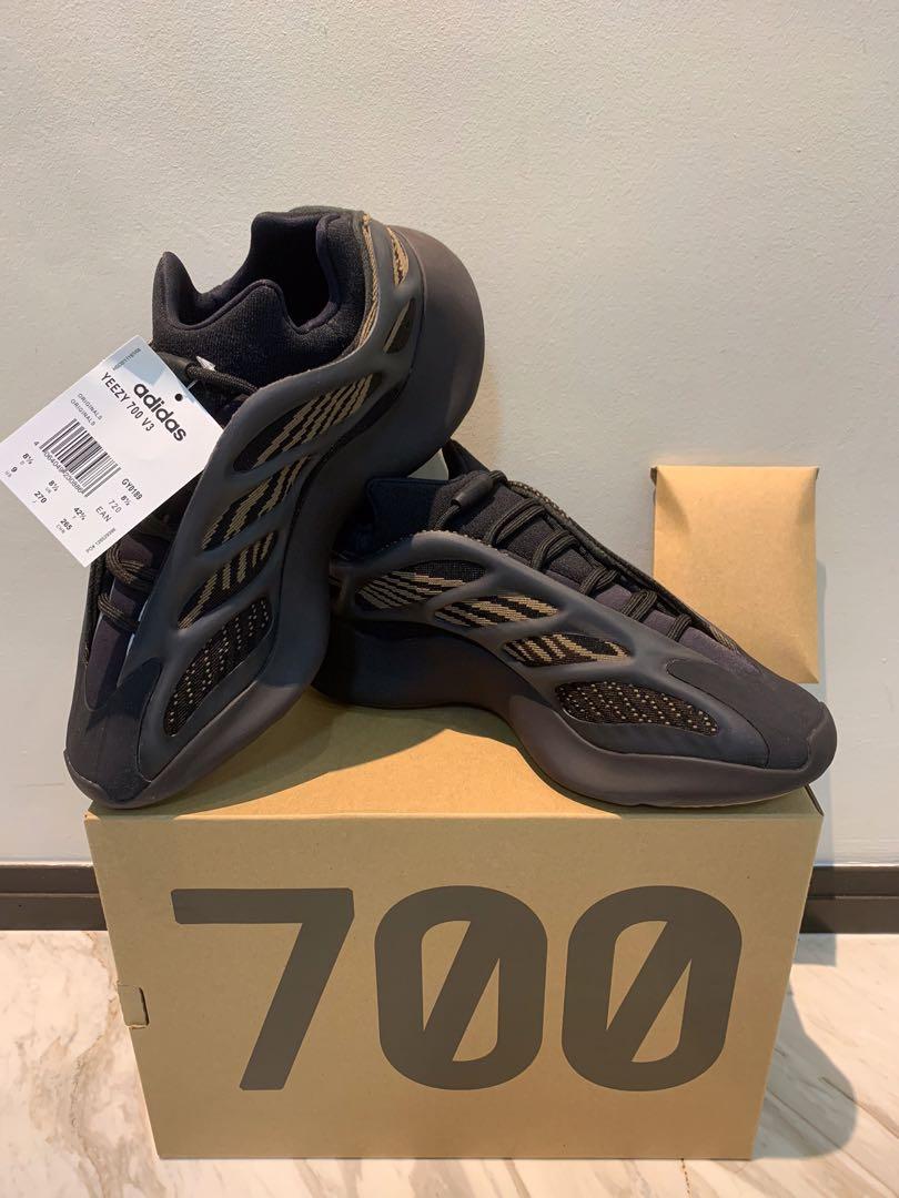 Yeezy clay 8.5 top