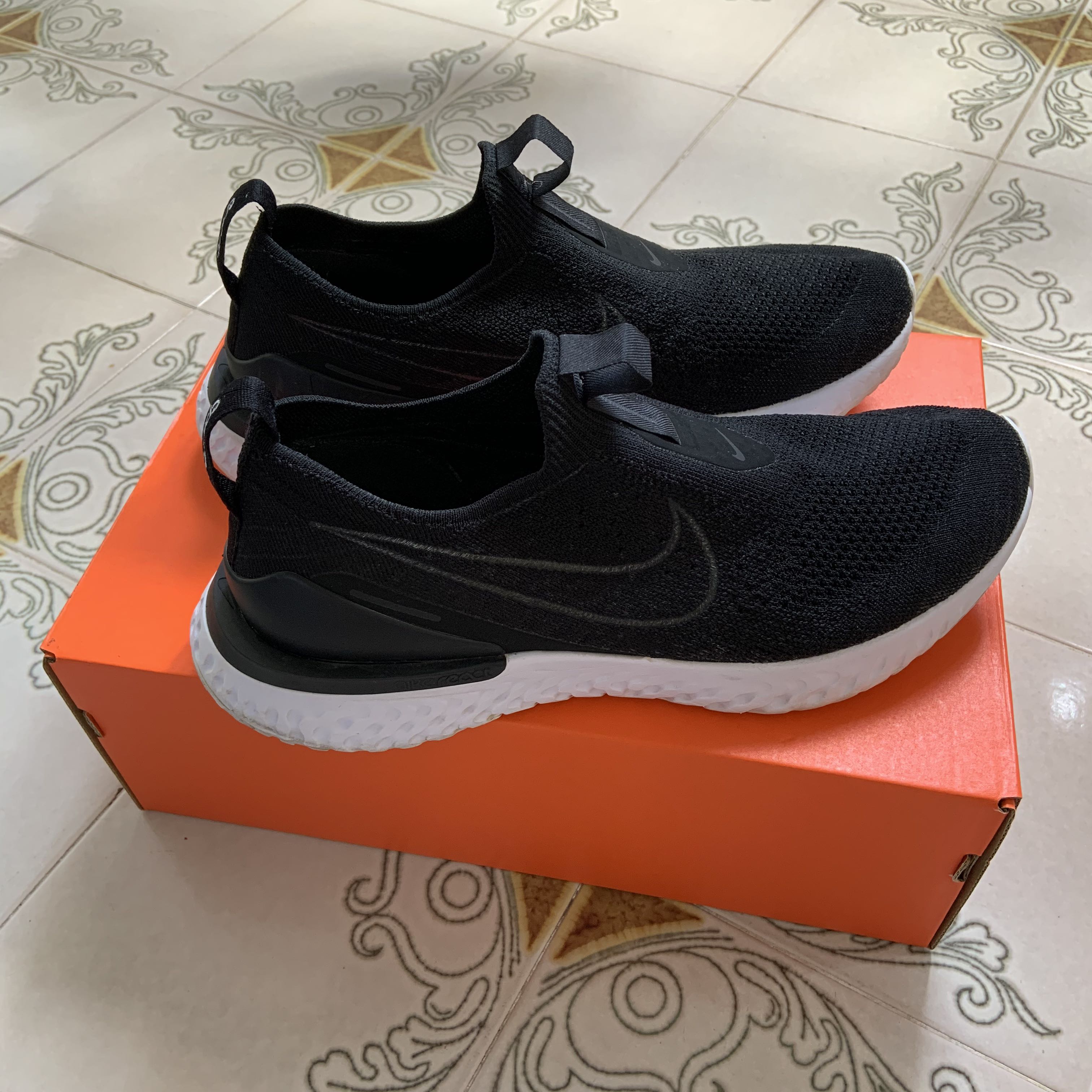 US9.5 Nike Epic Phantom React Flyknit Black Men s Fashion Footwear Sneakers on Carousell