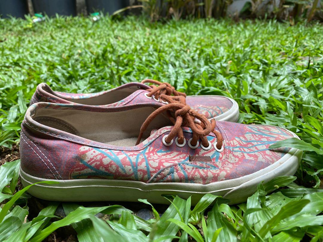 Foto sepatu vans california best sale
