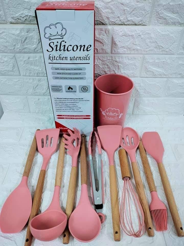 12pcs Silicon Utensils (Category: Bakeware) located in Quezon City. Submitted by kutiekath (Listing ID 1064881006, Image 2). Description: .