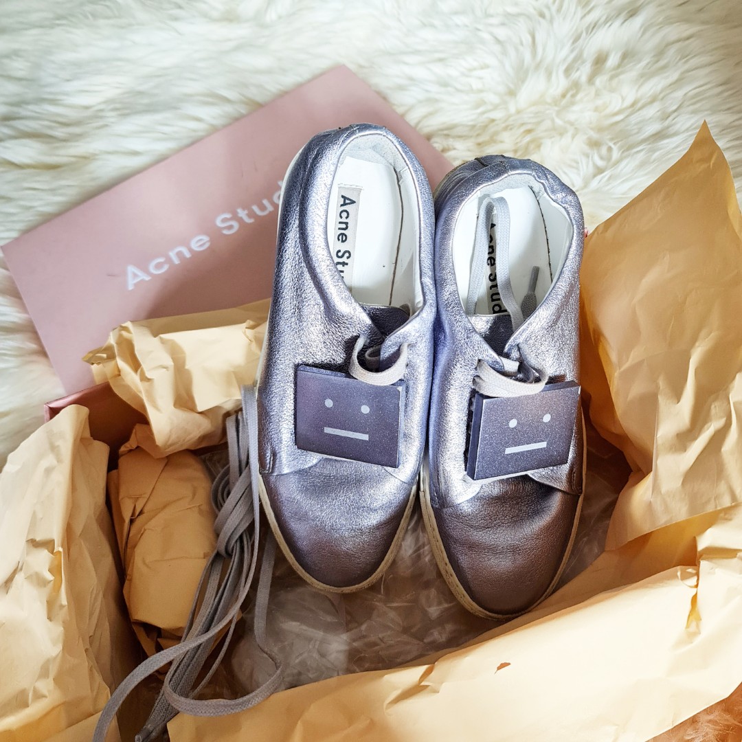 Acne Studios Adriana Space plaque detailed metallic textured leather sneakers Women s Fashion Footwear Sneakers on Carousell