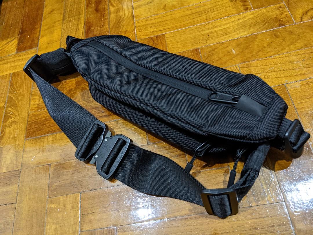 Cobra buckle sling bag store