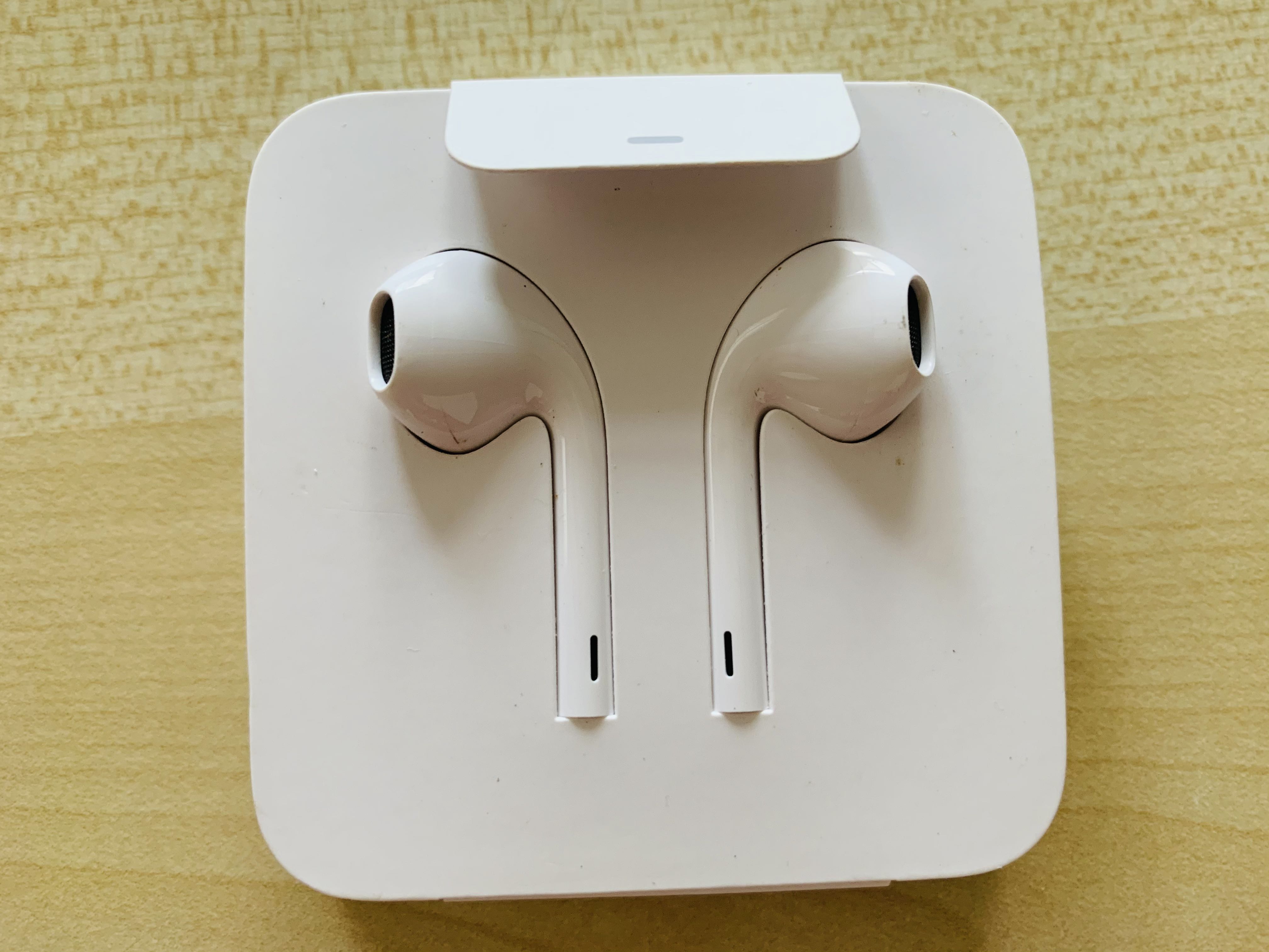 Apple Earpods Lightning Jack, Audio, Portable Audio Accessories on
