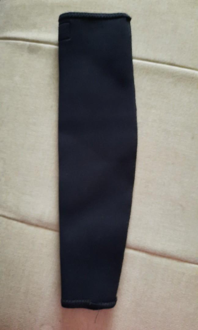 Arm compression (Category: Activewear) located in Quezon City. Submitted by mmamma.mi.a. (Listing ID 1064916628, Image 1). Description: thick arm compression size medium payment via bpi or gcash shipping is buyer's expense.