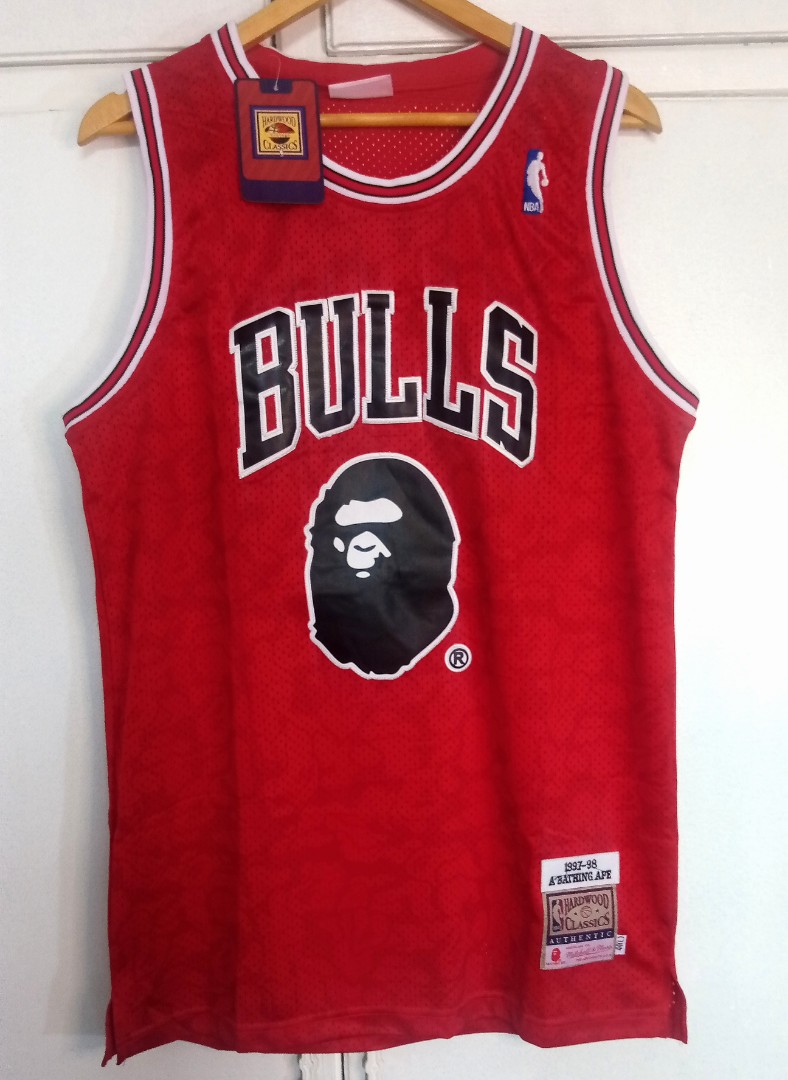 Bathing ape 2025 bulls jersey