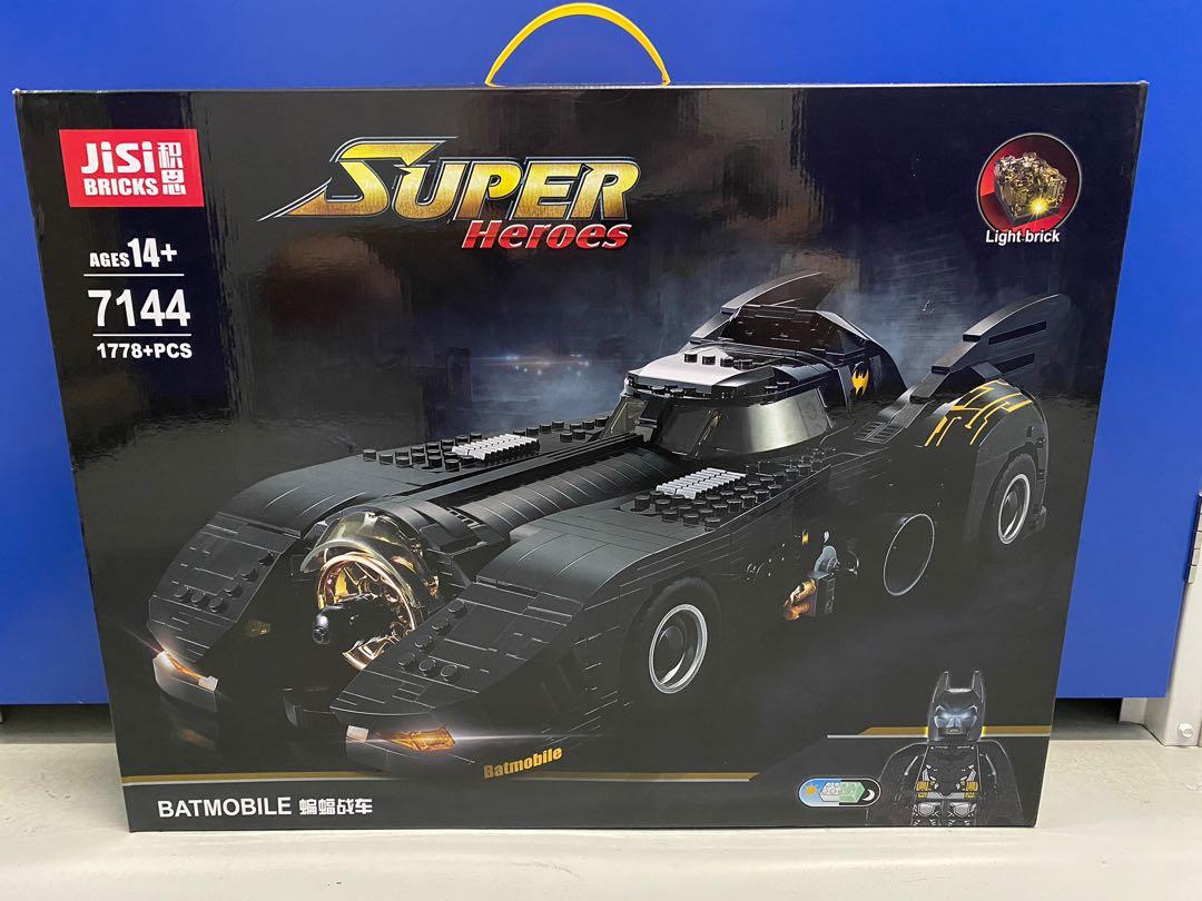 jisi bricks batmobile