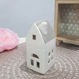 (Category: ) located in . Submitted by munkeemy (Listing ID 1064930835, Image 1). Description: .