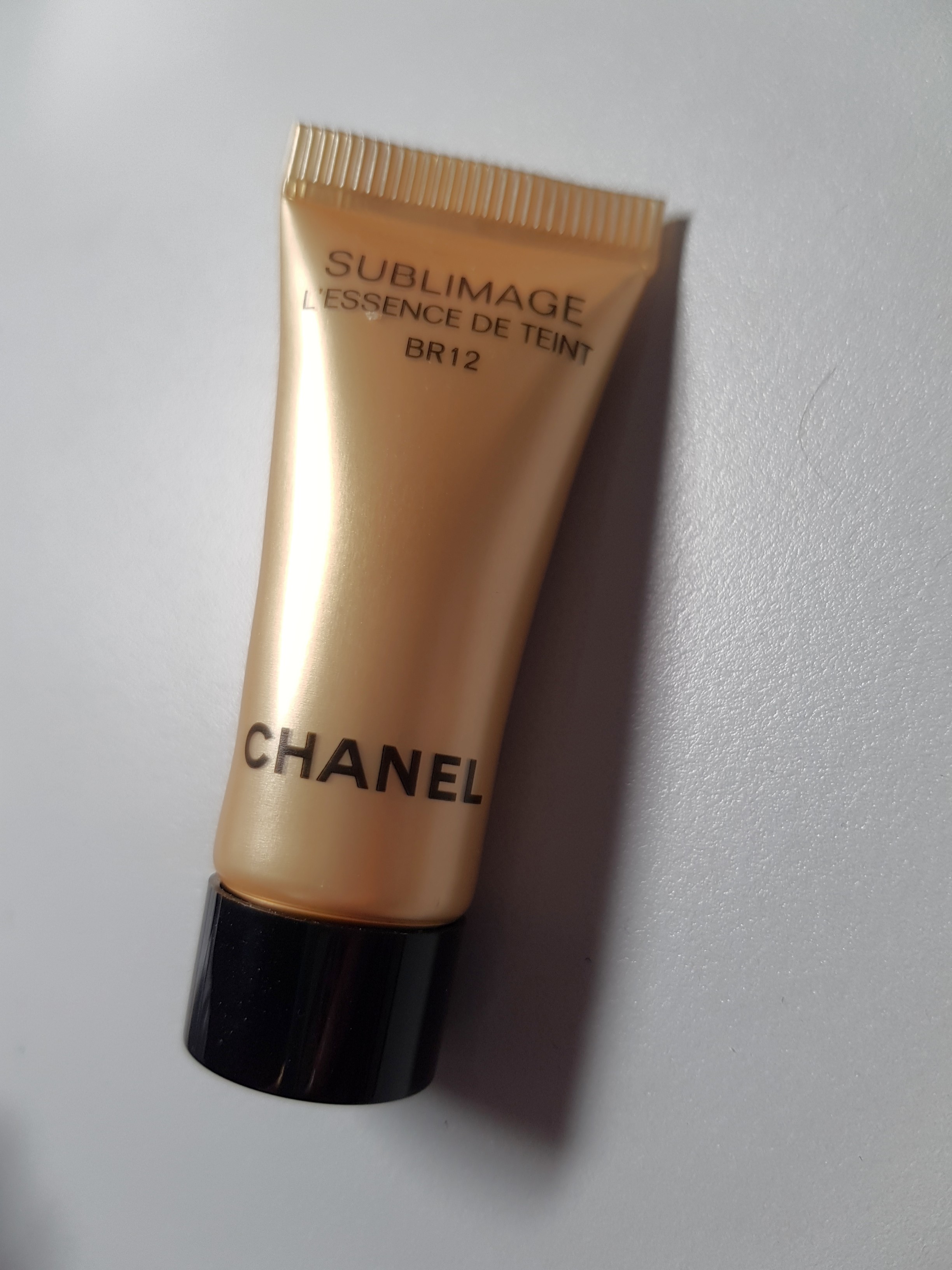 Chanel Sublimage L'essence De Teint BR 12, Beauty & Personal Care, Face,  Makeup on Carousell